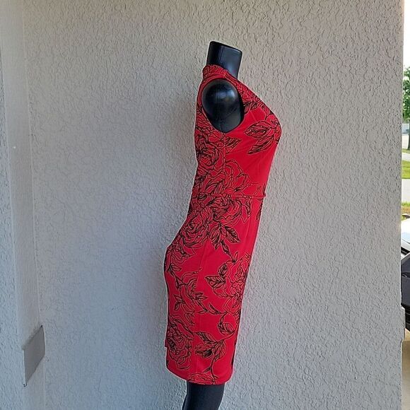 BRAND NEW VELVET FLEUR SLEEVELESS ROUNDNECK MINI WITH SPRINKLE ALL OVE DRESS - Picture 5 of 14